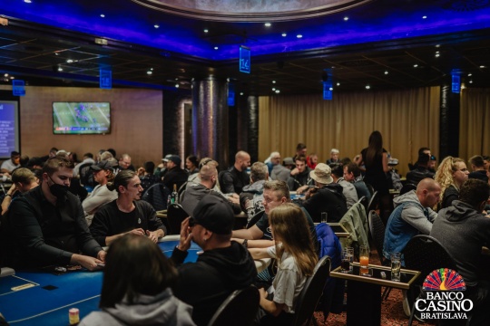 Warm Up Hendonmob Championship 30.000€ GTD