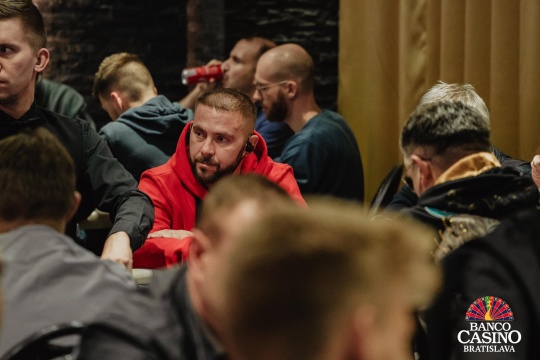 Warm Up Hendonmob Championship 30.000€ GTD