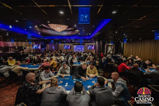 Warm Up Hendonmob Championship 30.000€ GTD