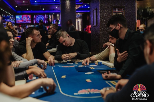 Warm Up Hendonmob Championship 30.000€ GTD